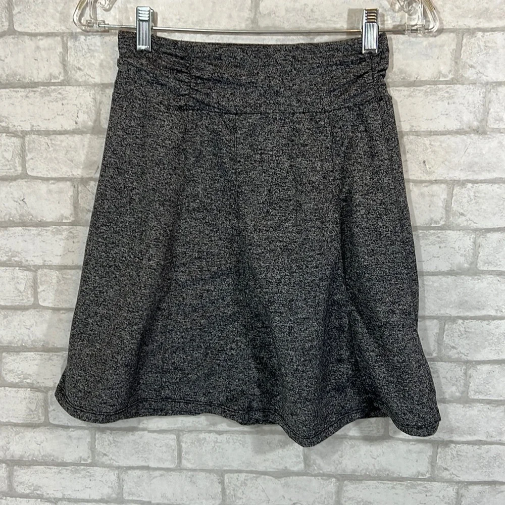 Athleta heather gray bodega stretch pull-on skirt size XXS